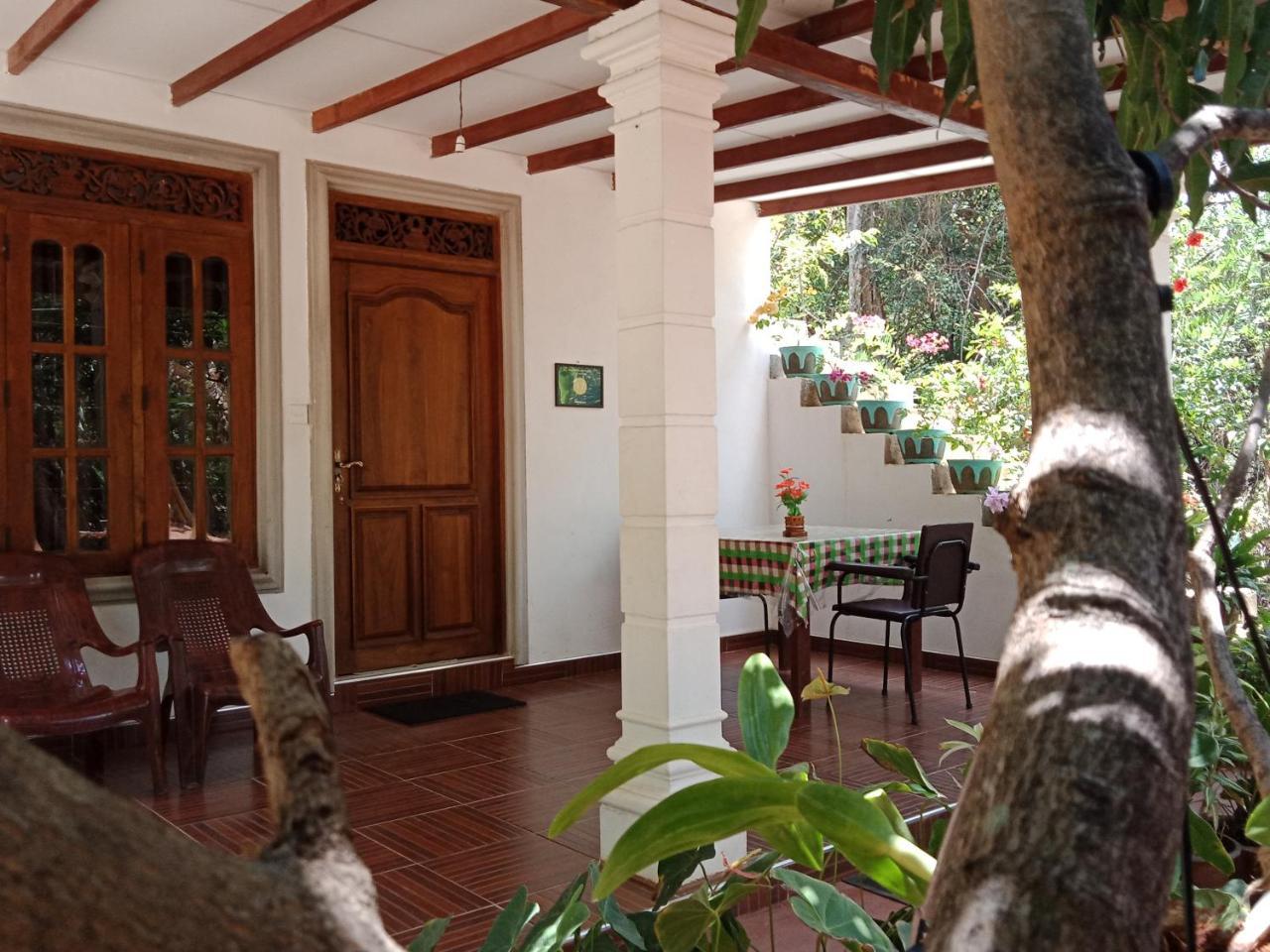 Liyara Home Stay Sigiriya Exterior photo